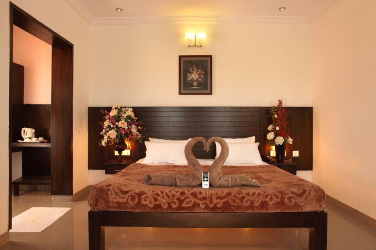 Vinay Residency Hotel Sindhnur ภายนอก รูปภาพ